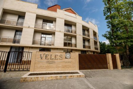 Отель "Veles" / "Велес"